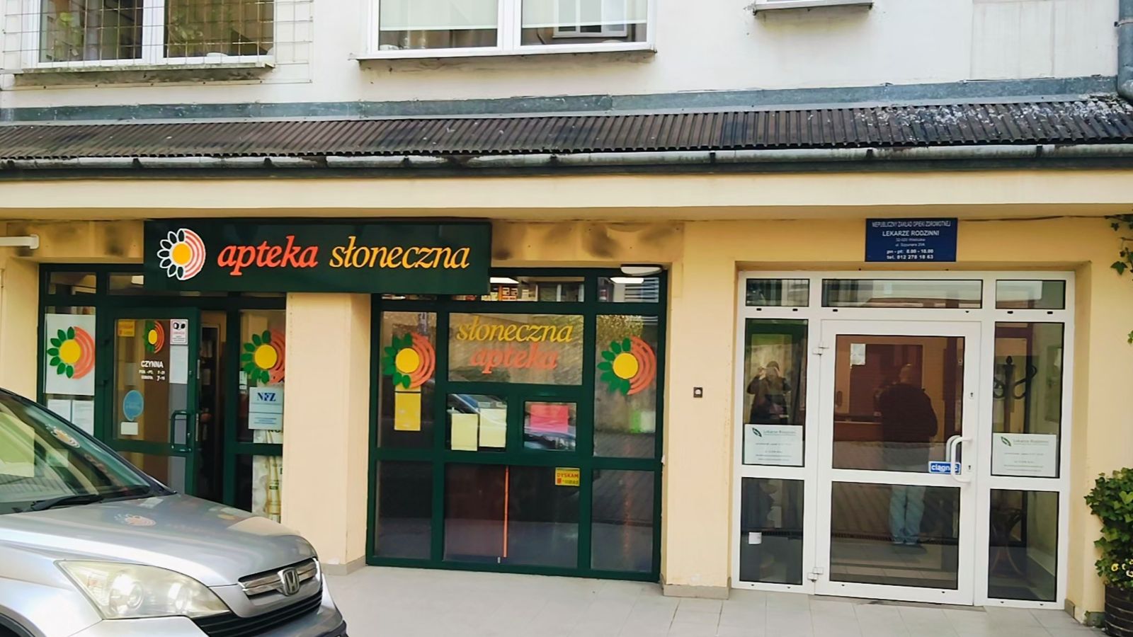 Apteka Słoneczna przy ul. Szpunara 20